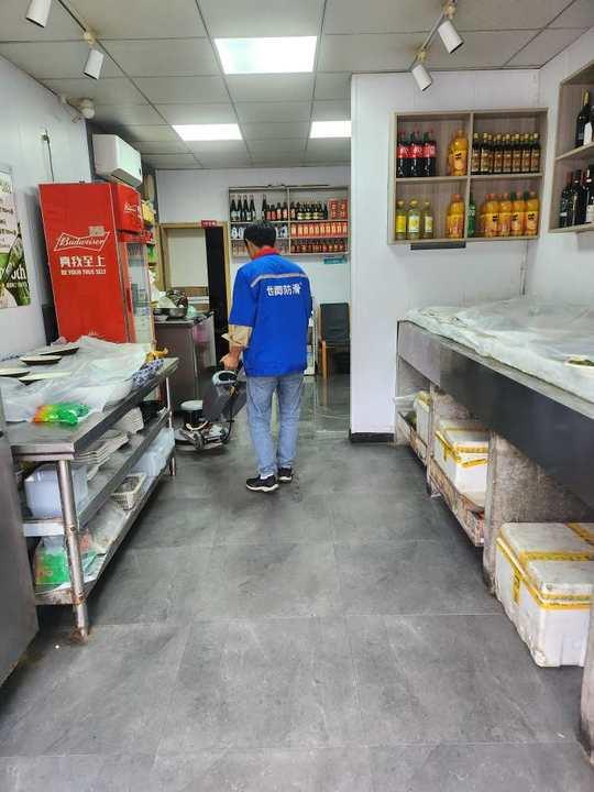 世卿防滑：为宁波云宾饭店铸就安全地面(图2)