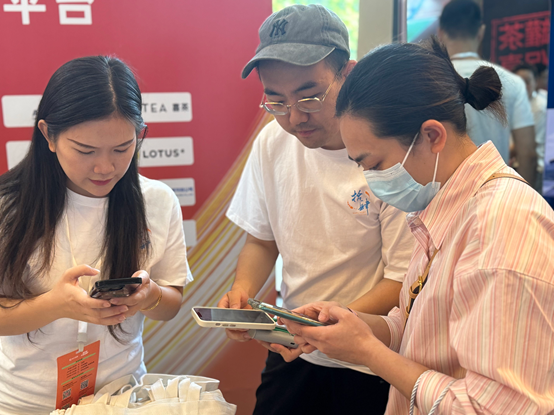 快递100百递云·企业快递管理SaaS引爆2024首届新行政大会(图5)