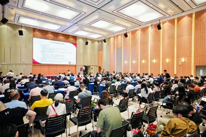 金舵瓷砖荣获“广东省陶瓷行业百强高价值商标品牌”(图2)
