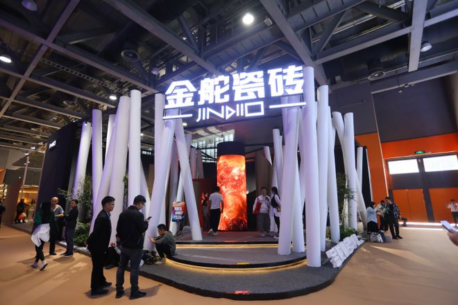 《探展第一线》广州设计周引爆“惊喜”潮玩美学设计盛宴(图5)