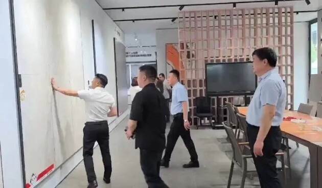 卡罗娜超防污质感瓷砖新定位上市1周年暨800×1350质感砖上市发布会圆满落幕(图3)