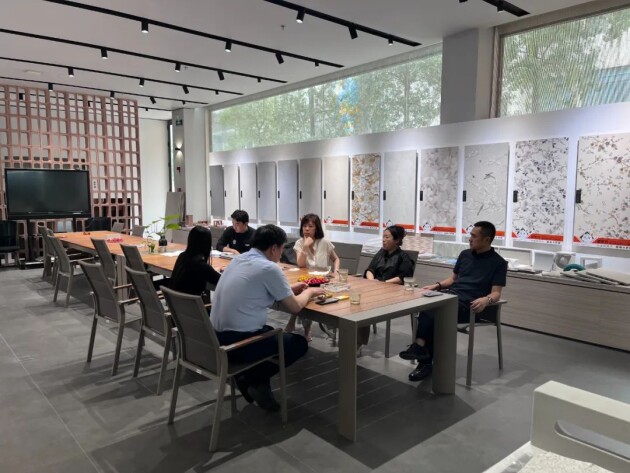 卡罗娜超防污质感瓷砖新定位上市1周年暨800×1350质感砖上市发布会圆满落幕(图6)