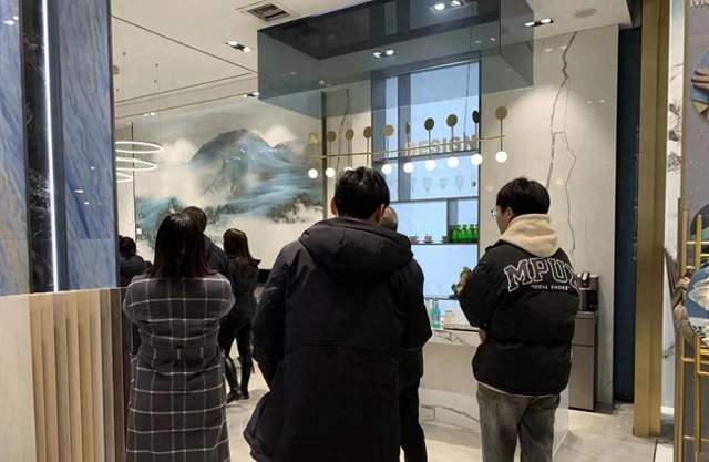 在长沙万家丽被朗途瓷砖“惊”到了但这波我心甘情愿(图2)