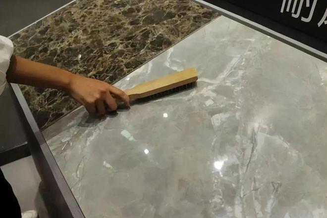 为什么越来越多人选抛釉砖而不是通体砖？来听听大实话！(图4)