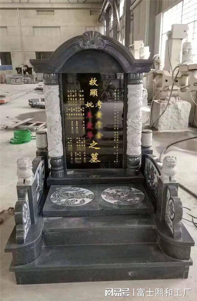 艺术与缅怀：挑选墓碑石材的讲究与情感(图2)