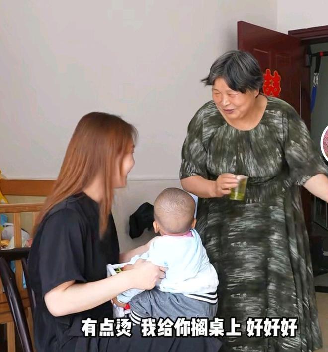 摄影师小李和拉乌婆婆团队开撕直播日下跪求放过(图4)