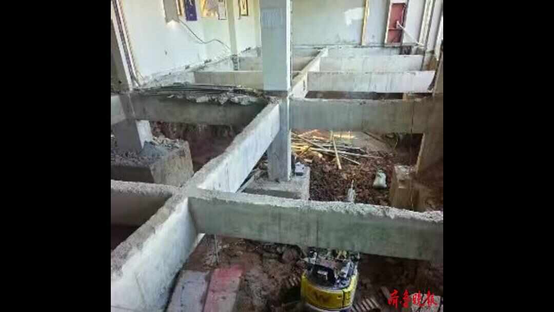 私挖300平方米地下室致32户房屋开裂涉案业主已逮捕涉刑事犯罪｜鱼眼·观察(图2)