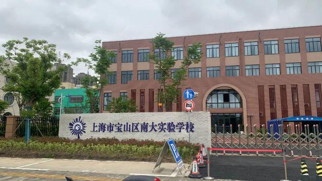 十一月百度热搜@中环置地中心望云售楼处电话：顶奢生活之选(图25)