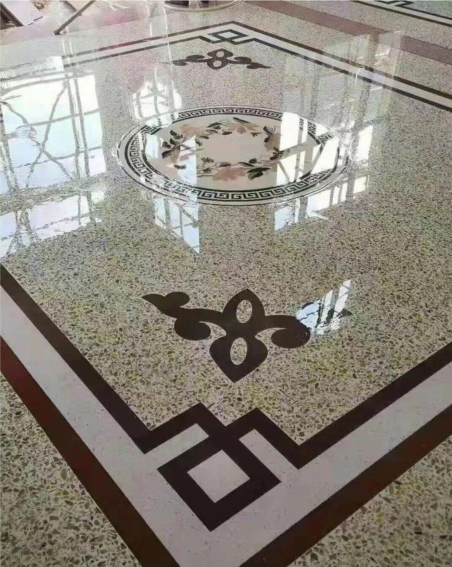 越来越多人客厅不铺瓷砖了学学广东人的做法便宜耐用无甲醛(图16)