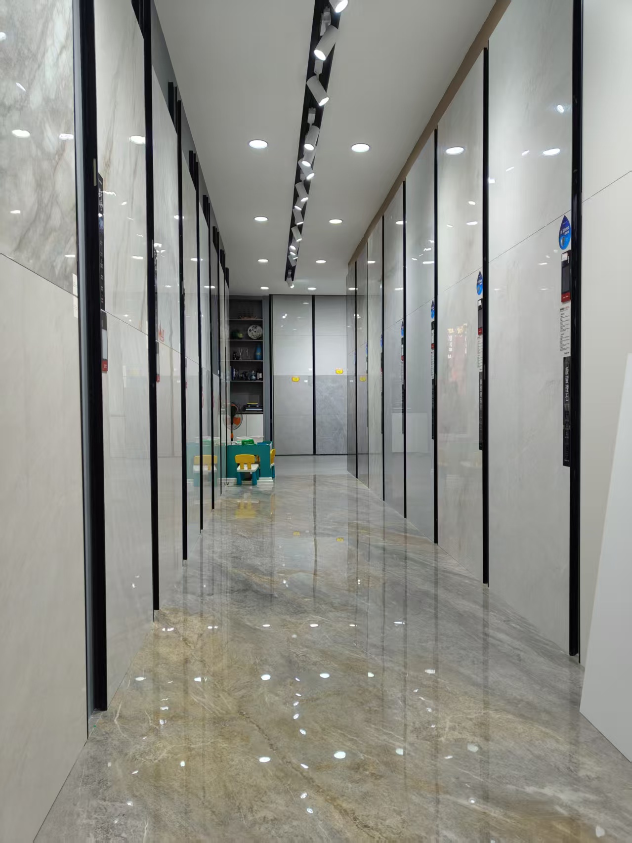 洞察2026：桂平家装市场如何甄选实力与口碑兼具的广东瓷砖供应商(图2)