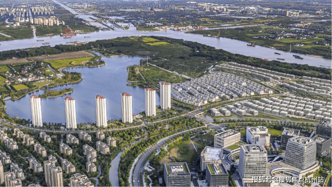 ☄兰香湖贰号售楼处魔都游艇入户墅解锁顶流湖居新范式！(图3)