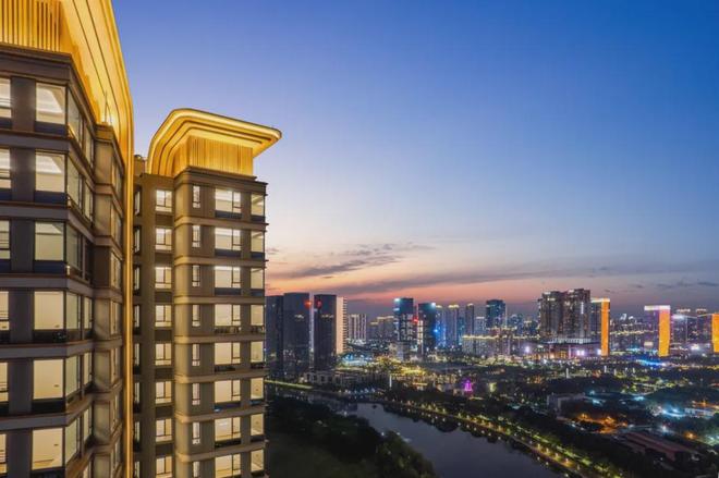 提前190天震撼交付！灯湖改善江景现房卷成豪宅教科书(图2)