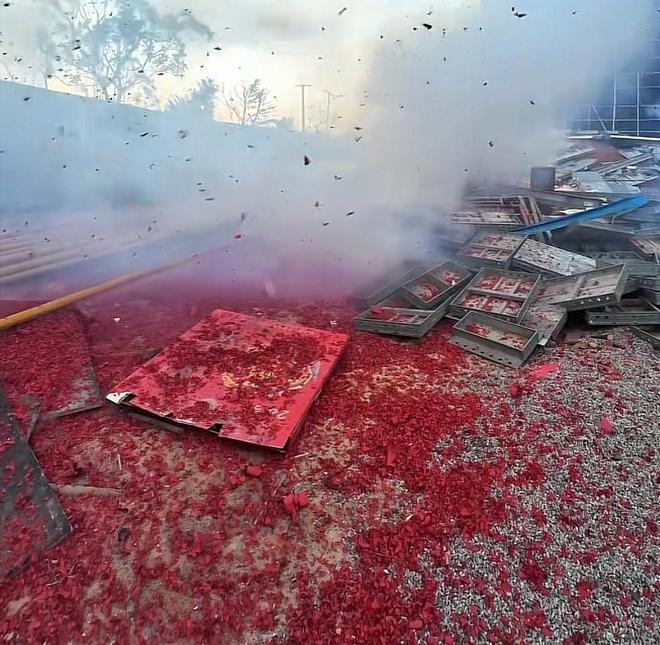 全红婵家封顶大喜无人机广告牌齐至重演大衣哥悲剧(图3)